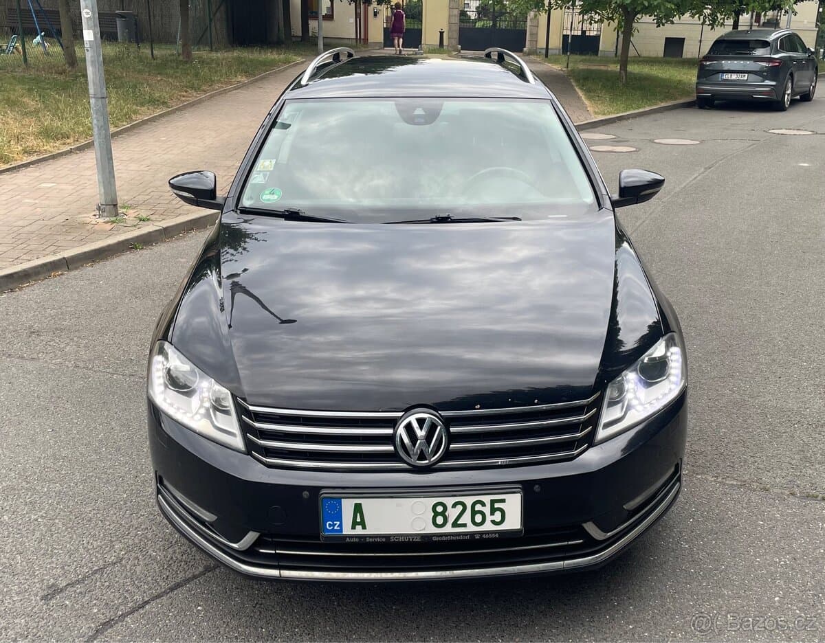 2012 Volkswagen PASSAT - 8