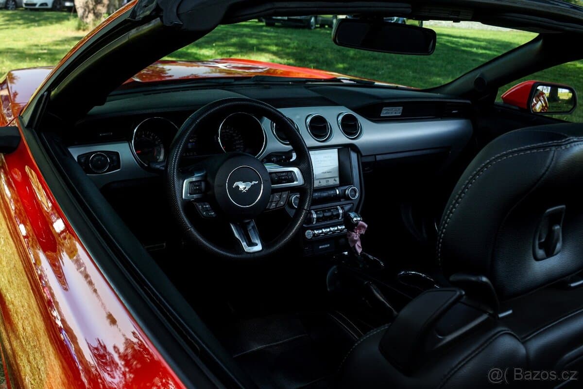 2016 Ford MUSTANG - 8