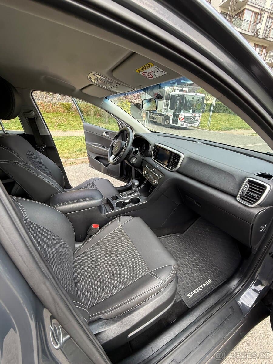 2019 Kia SPORTAGE - 8