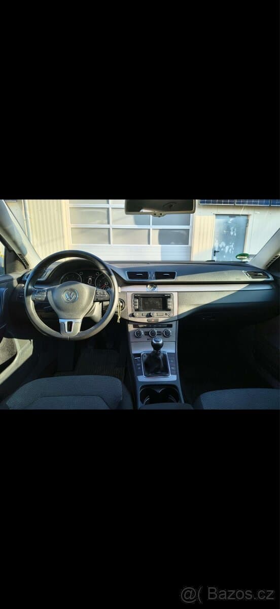 2012 Volkswagen PASSAT - 8
