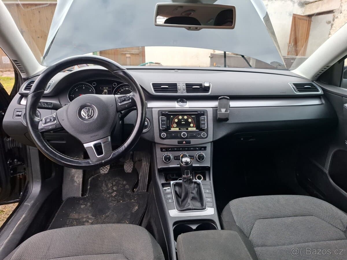 2014 Volkswagen PASSAT - 8