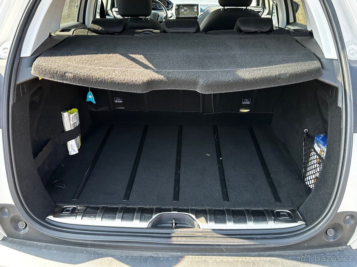 2015 Peugeot 2008 - 8