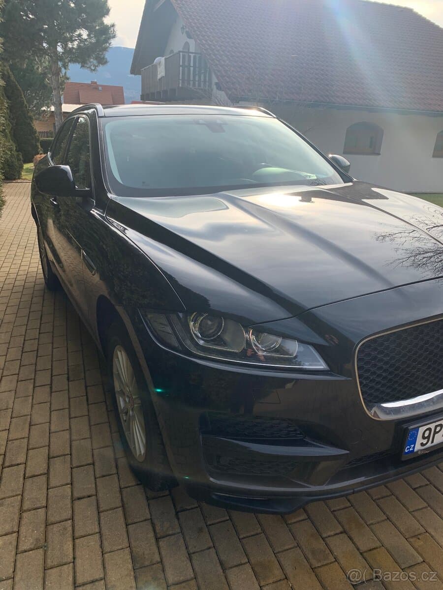 2018 Jaguar F-PACE - 8