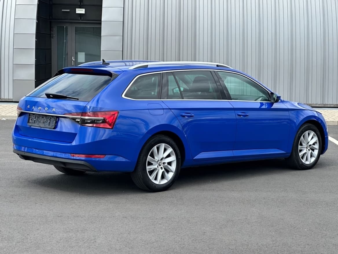 2020 Škoda SUPERB - 8