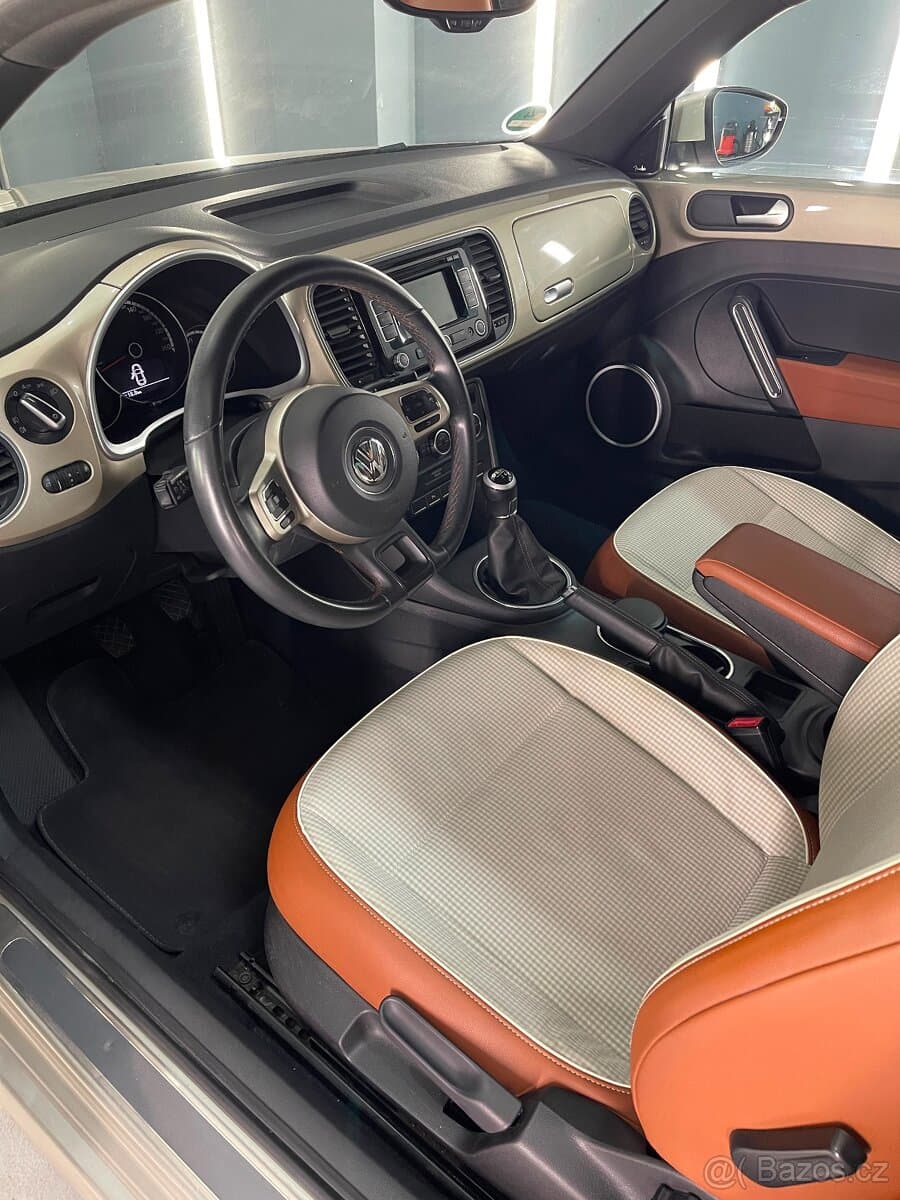 2014 Volkswagen BEETLE - 8