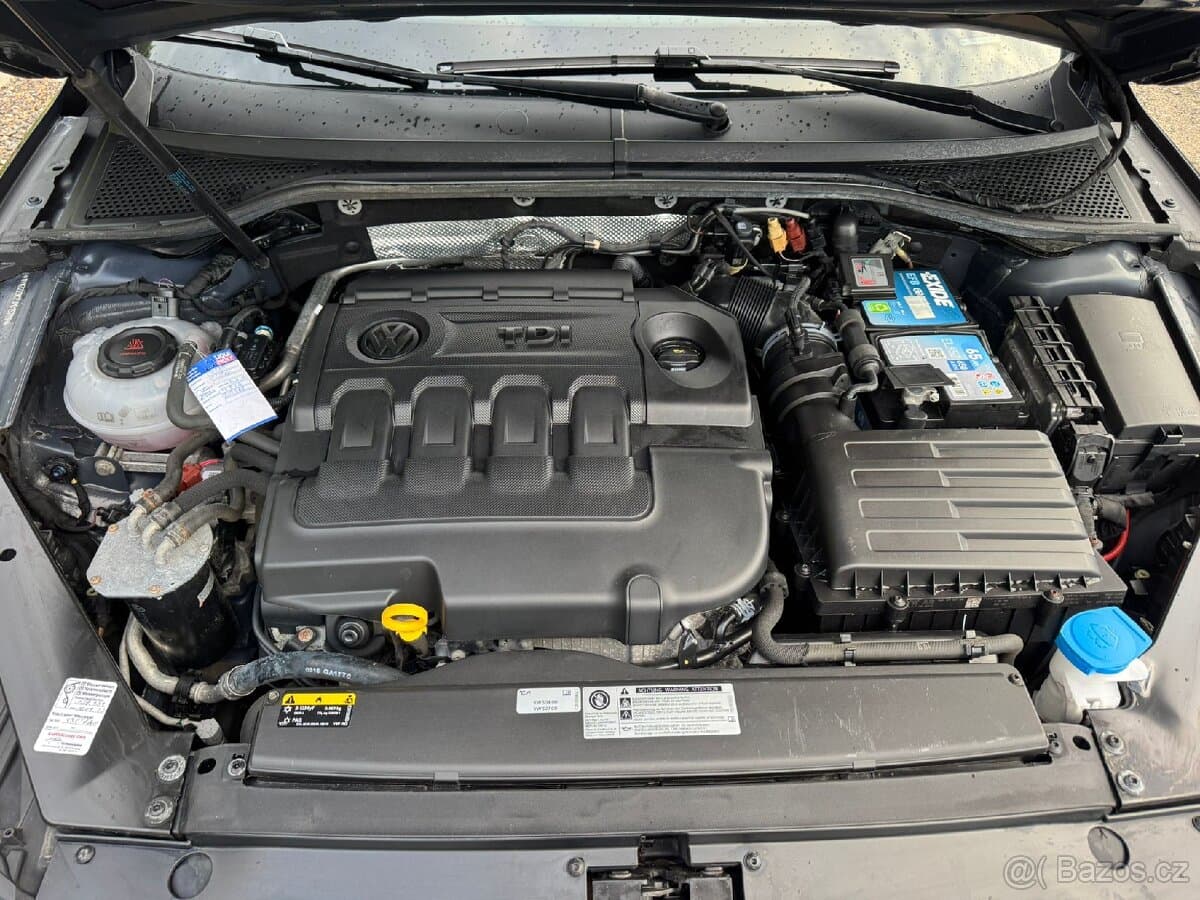 2018 Volkswagen PASSAT - 8