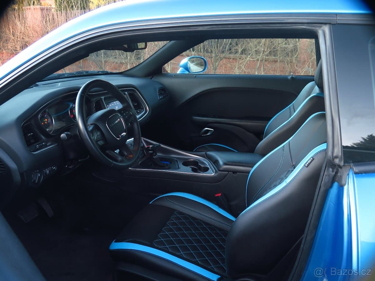 2018 Dodge CHALLENGER - 8