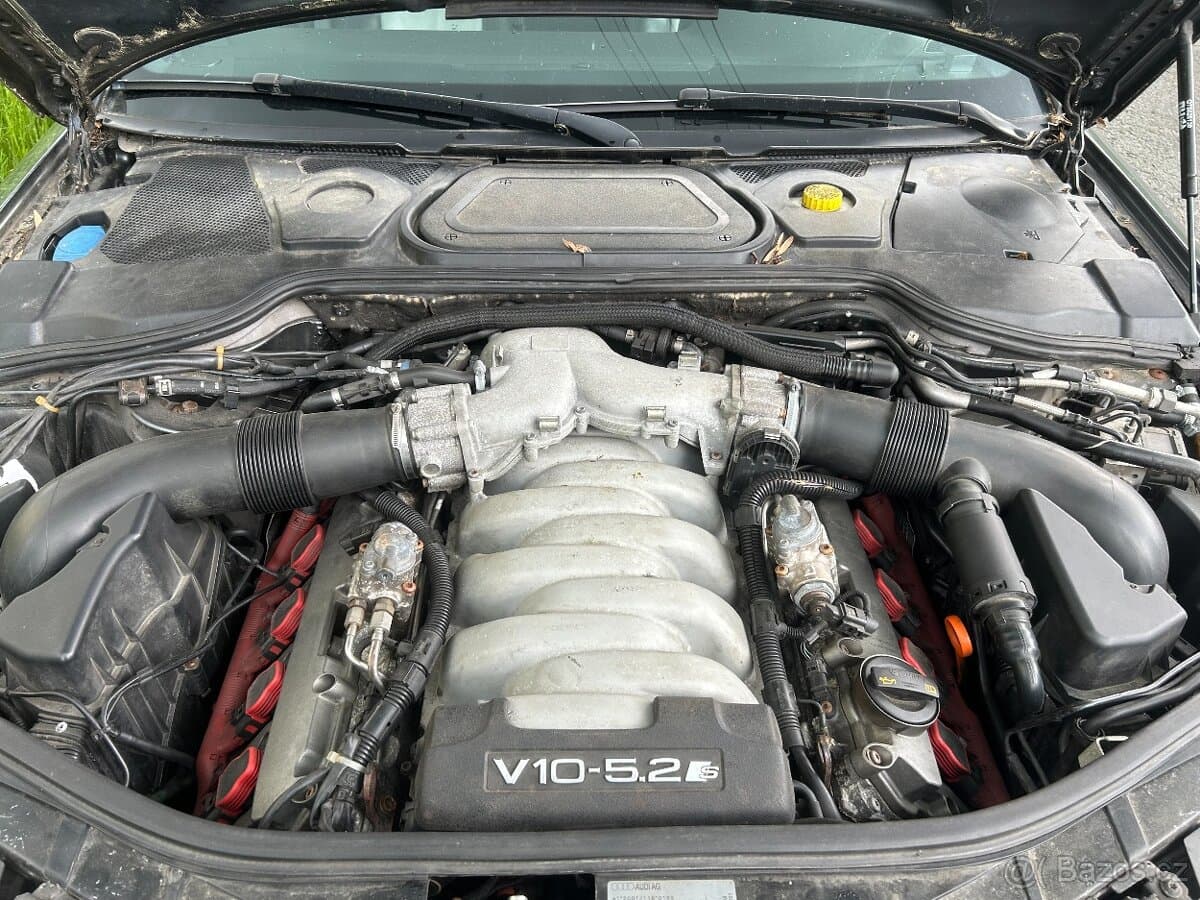 2007 Audi S8 - 8