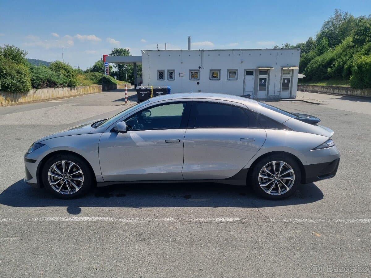 2023 Hyundai IONIQ 6 - 8