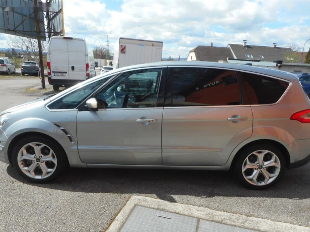 2010 Ford S-MAX - 8