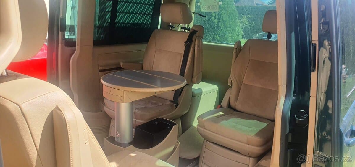2004 Volkswagen MULTIVAN - 8