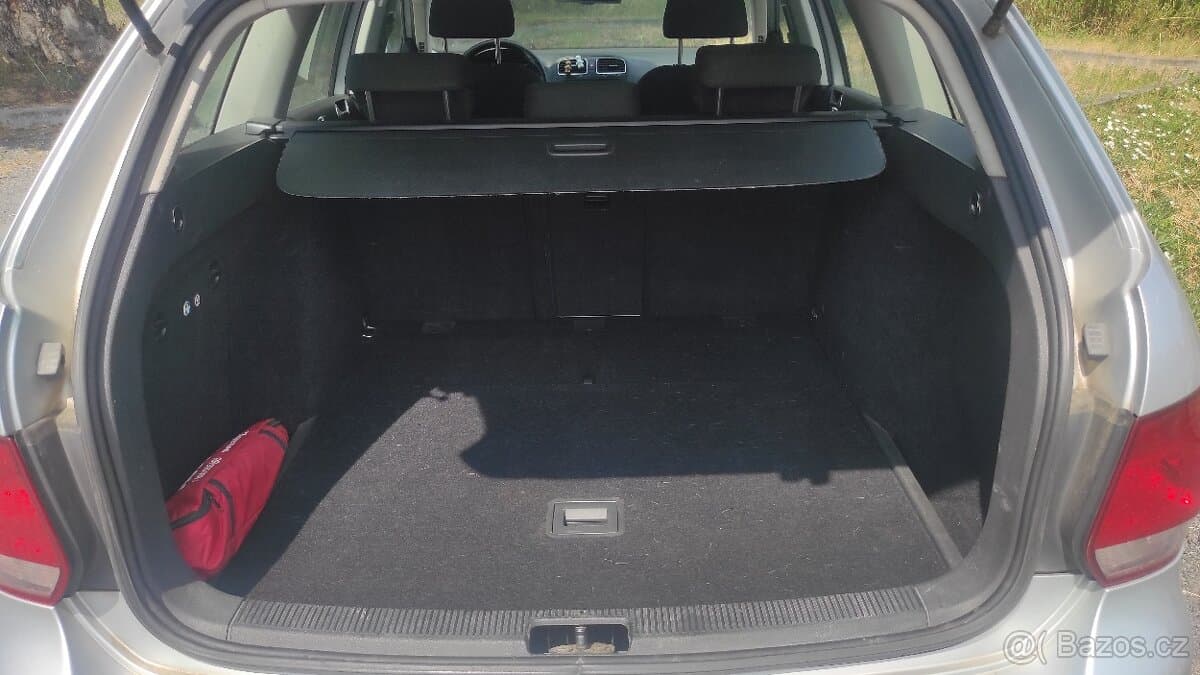 2011 Volkswagen GOLF - 8