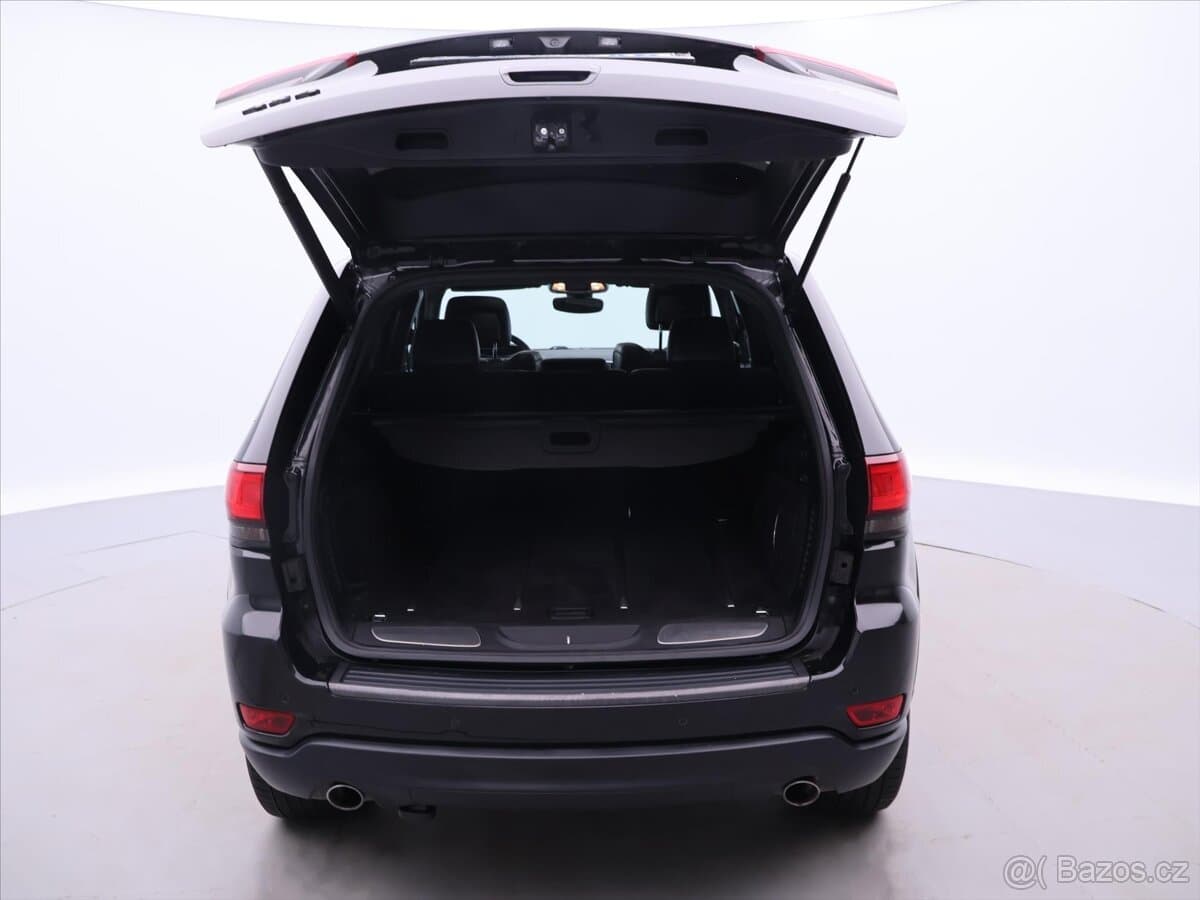 2017 Jeep CHEROKEE - 8