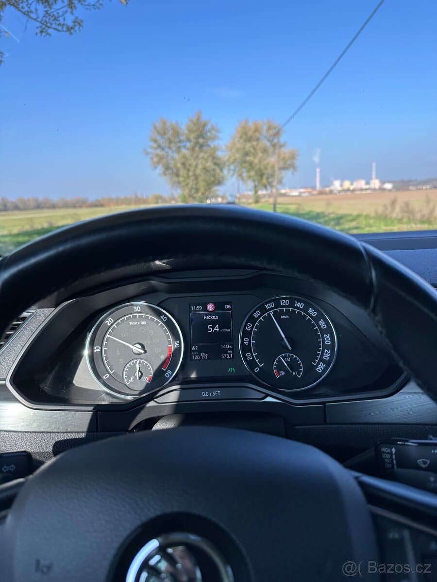 2017 Škoda SUPERB - 8