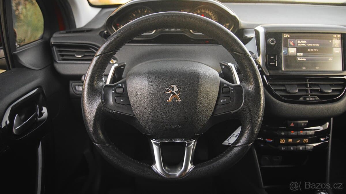 2016 Peugeot 208 - 8