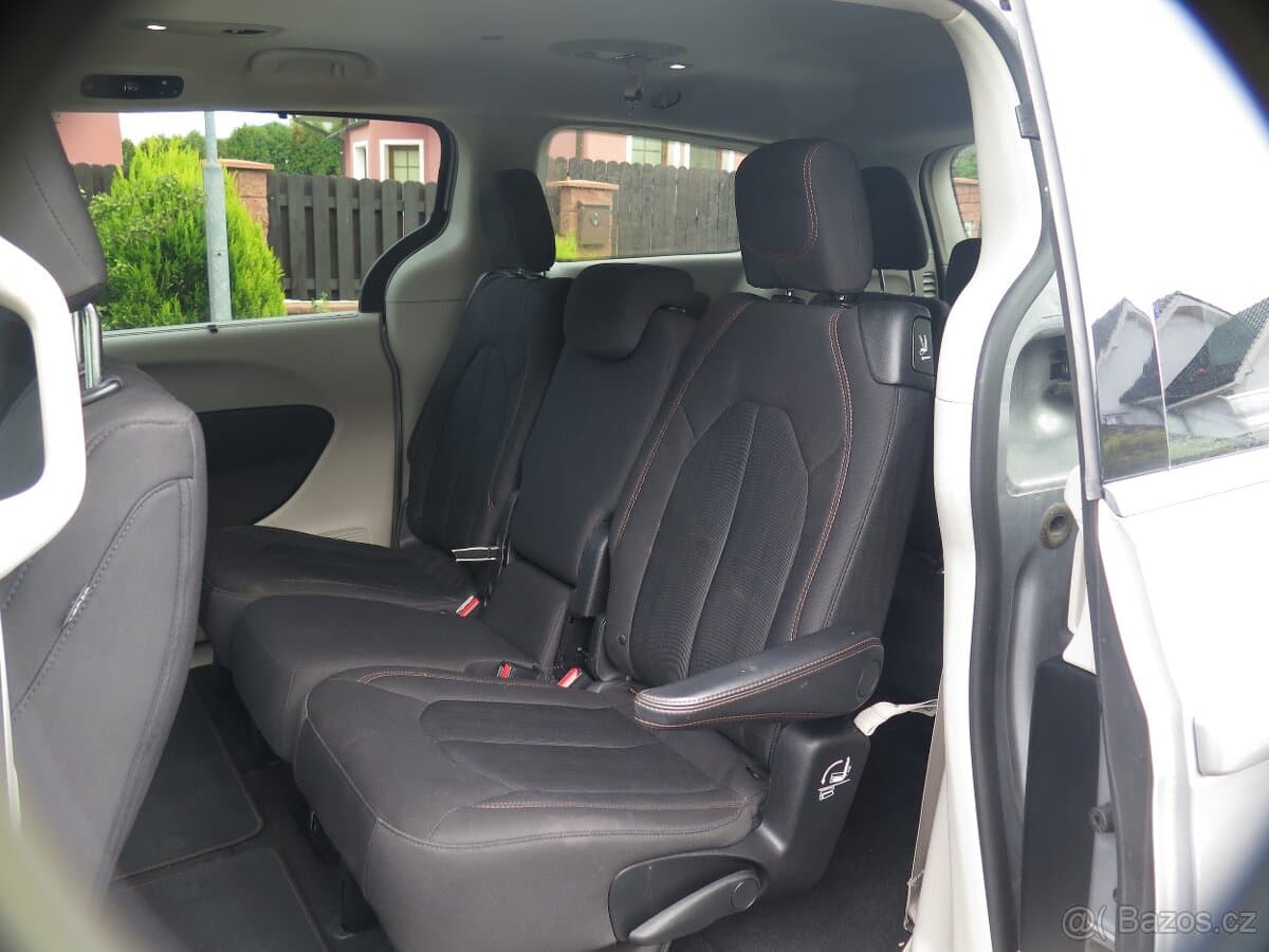 2018 Chrysler PACIFICA - 8