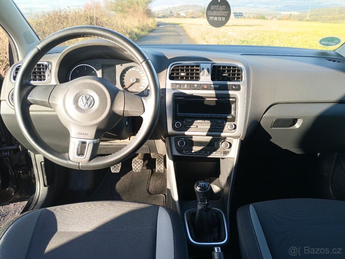 2014 Volkswagen POLO - 8
