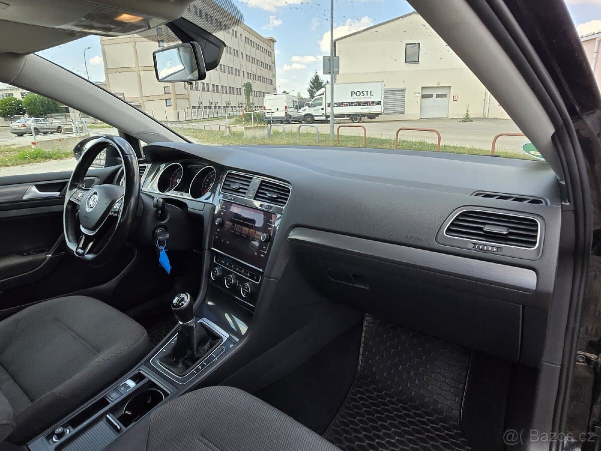 2017 Volkswagen GOLF - 8