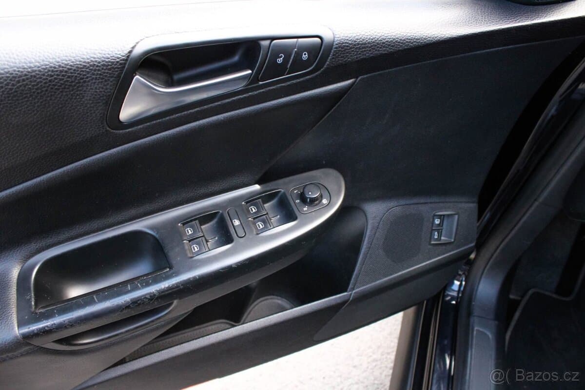 2010 Volkswagen PASSAT - 8