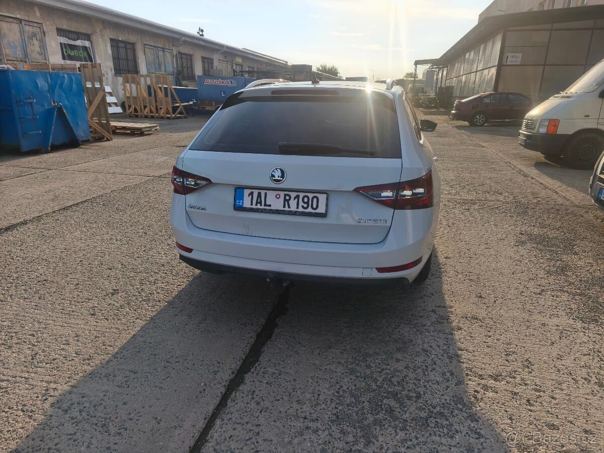 2019 Škoda SUPERB - 8