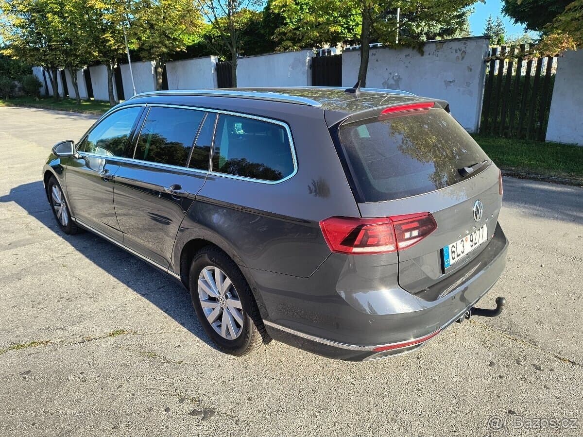 2020 Volkswagen PASSAT - 8