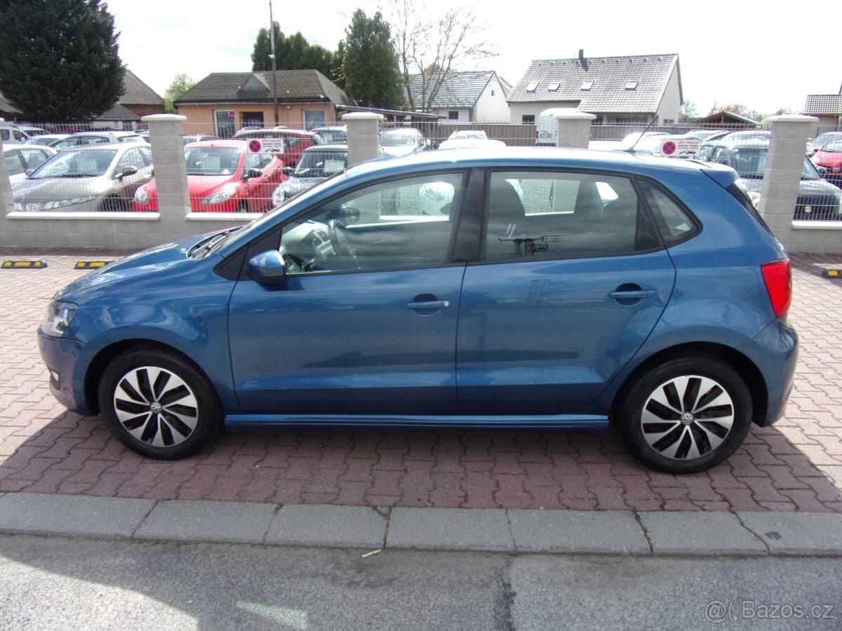 2017 Volkswagen POLO - 8