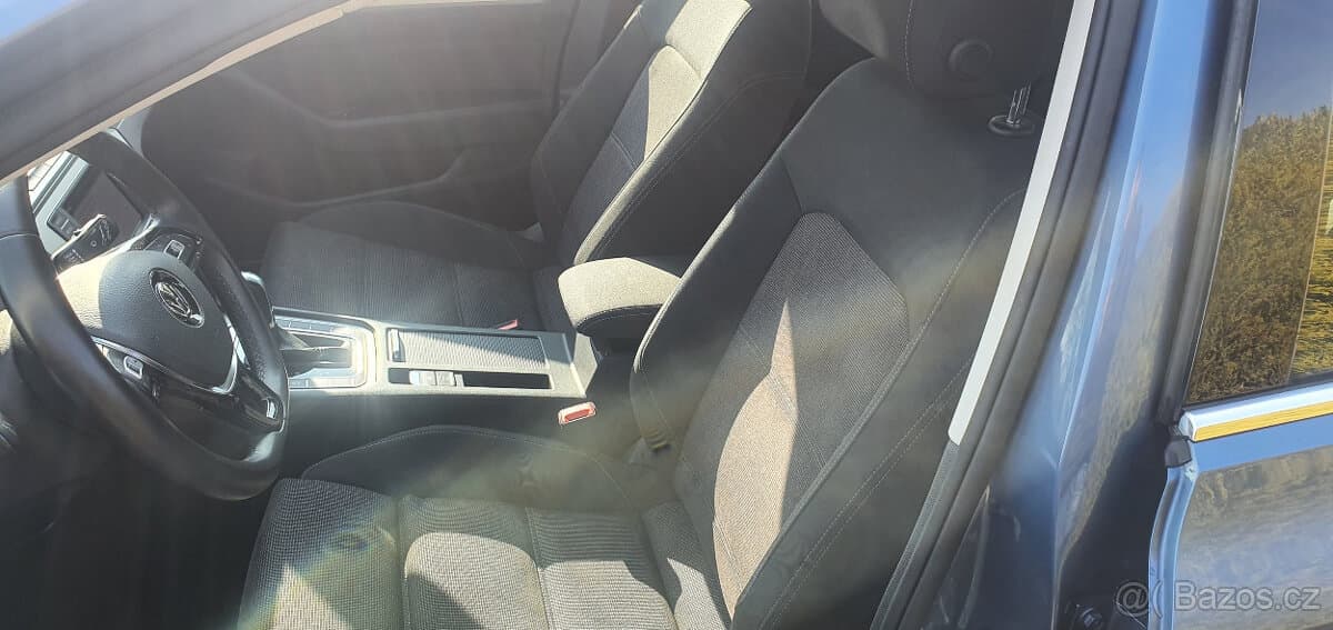 2016 Volkswagen PASSAT - 8