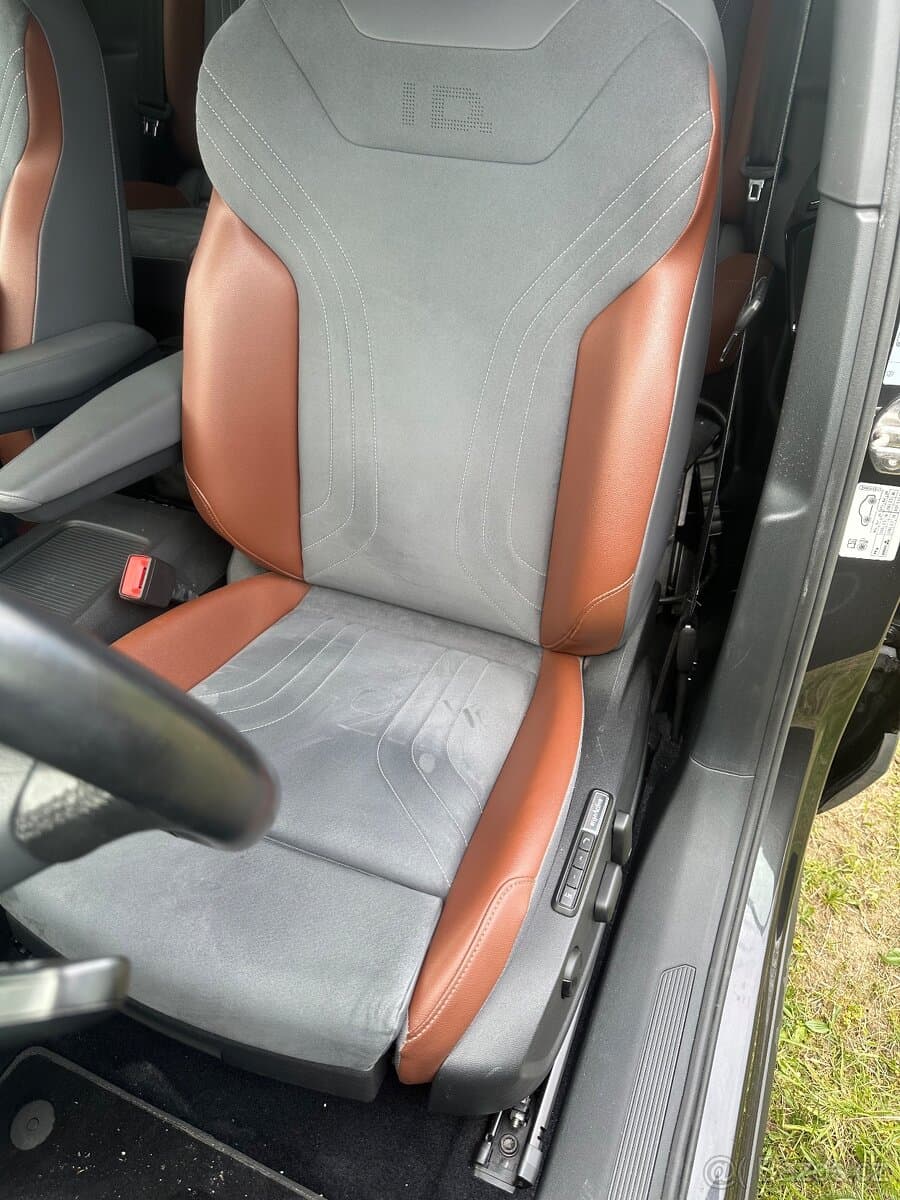 2022 Volkswagen ID.4 - 8