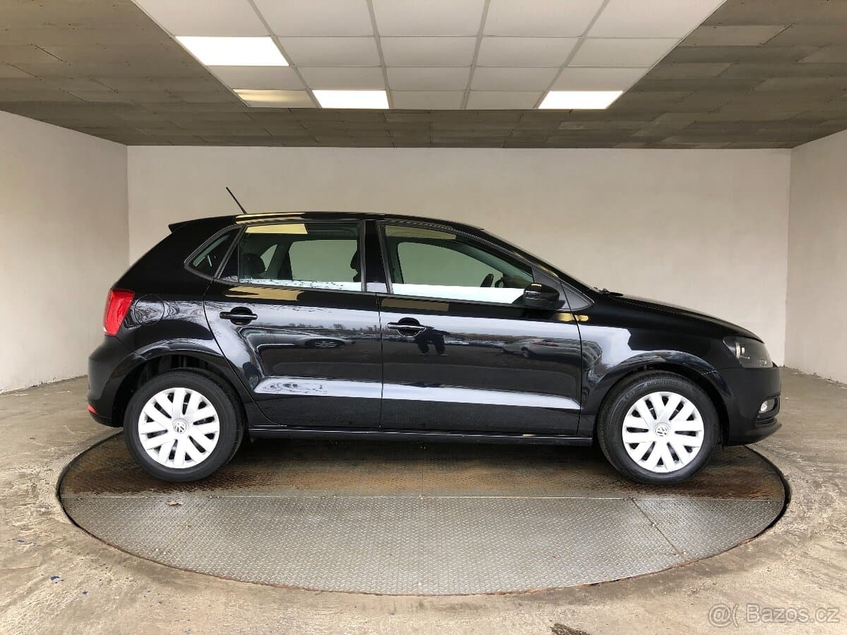 2017 Volkswagen POLO - 8