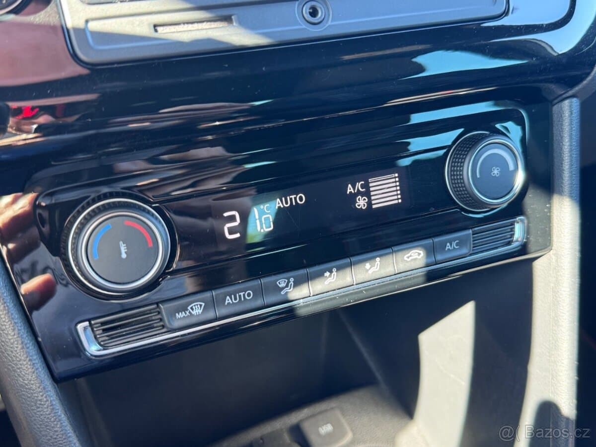 2015 Volkswagen POLO - 8