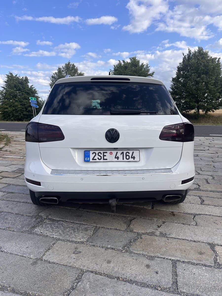 2012 Volkswagen TOUAREG - 8