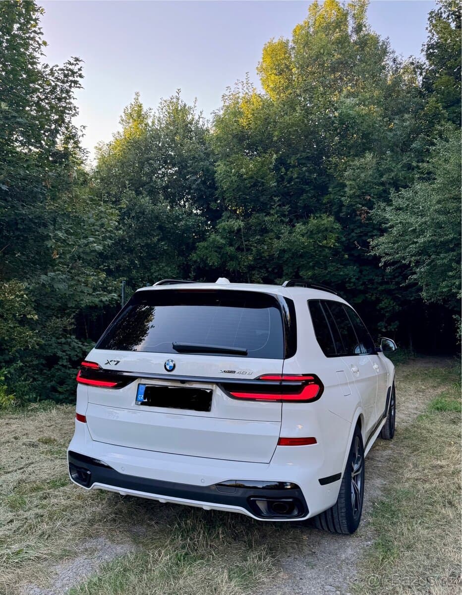 2023 BMW X7 - 8