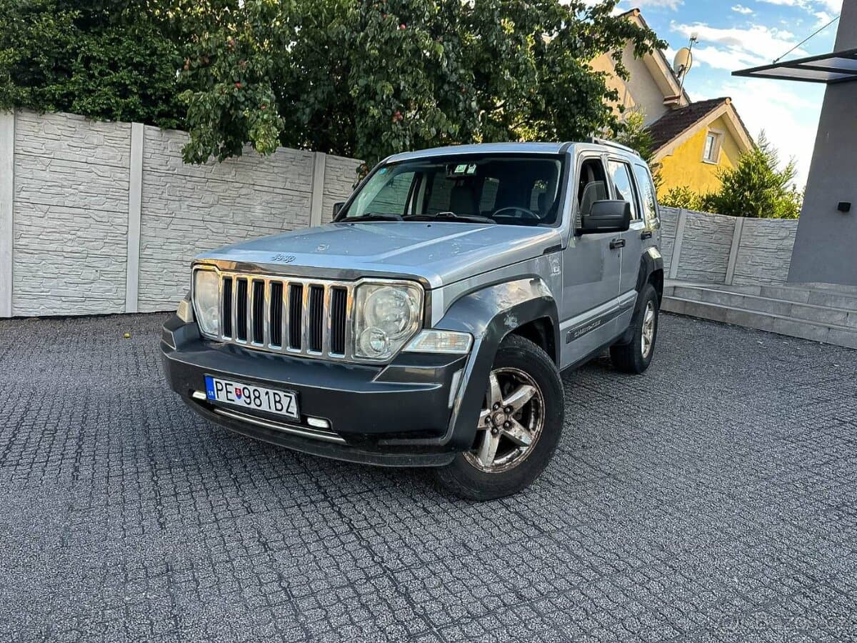 2008 Jeep CHEROKEE - 8