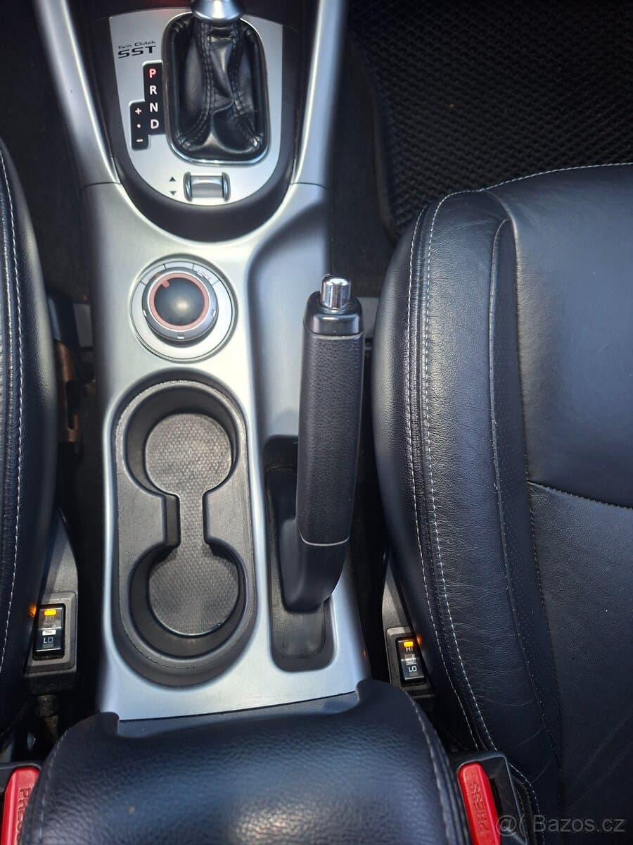 2010 Mitsubishi OUTLANDER - 8