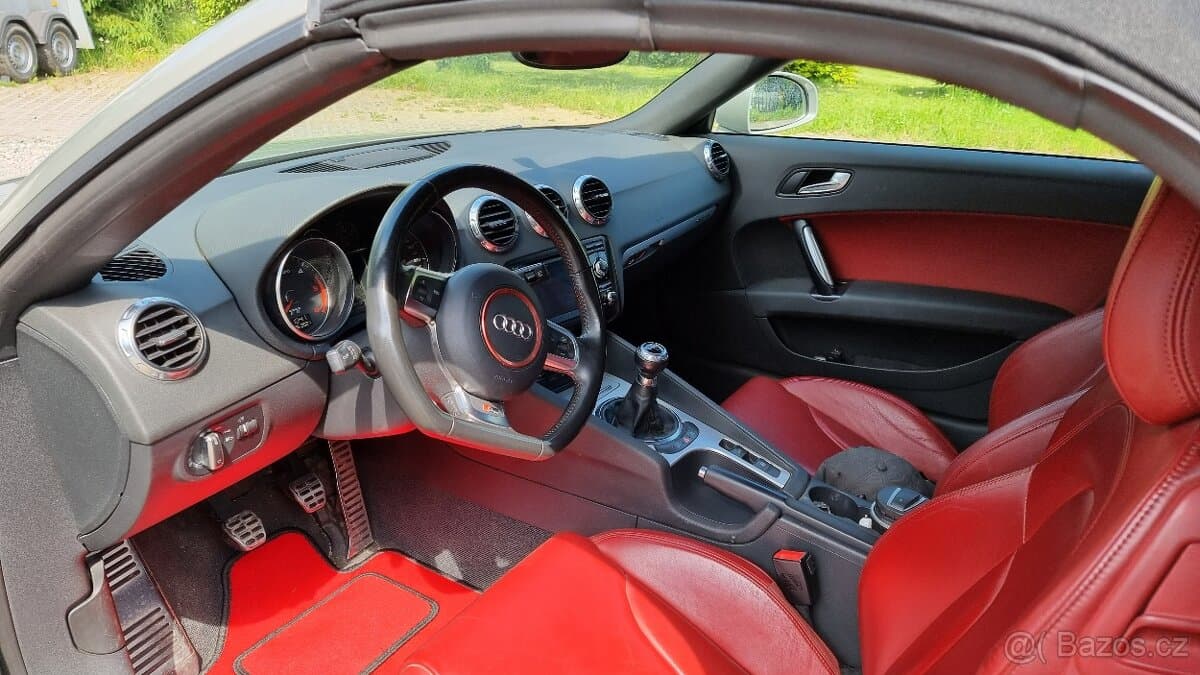 2009 Audi TT - 8