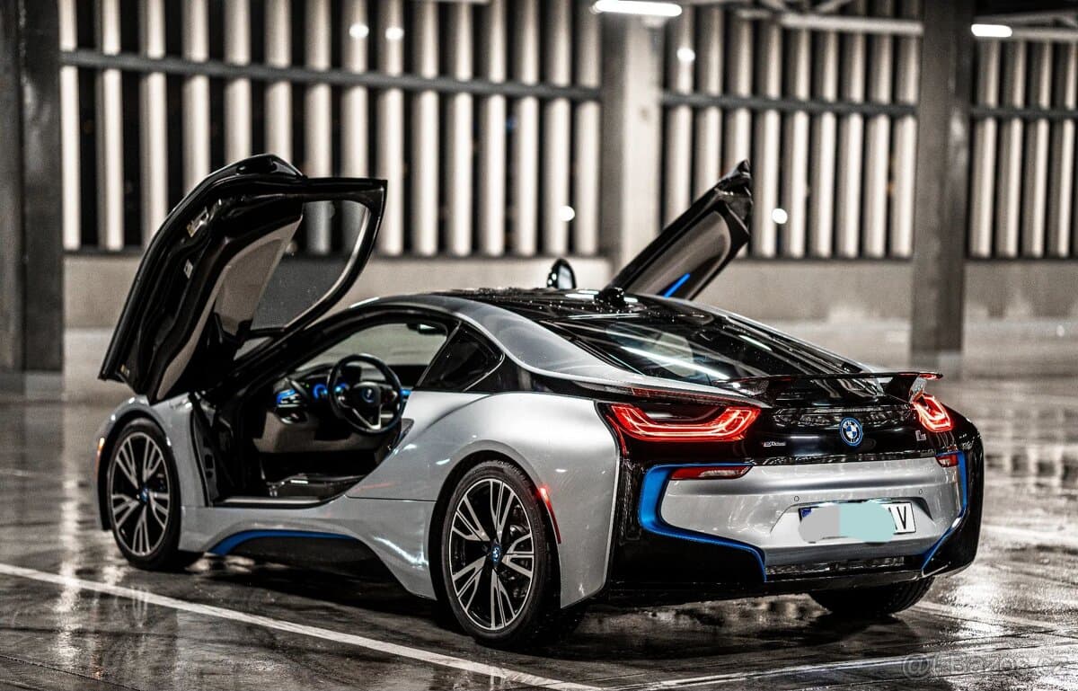 2017 BMW i8 - 8