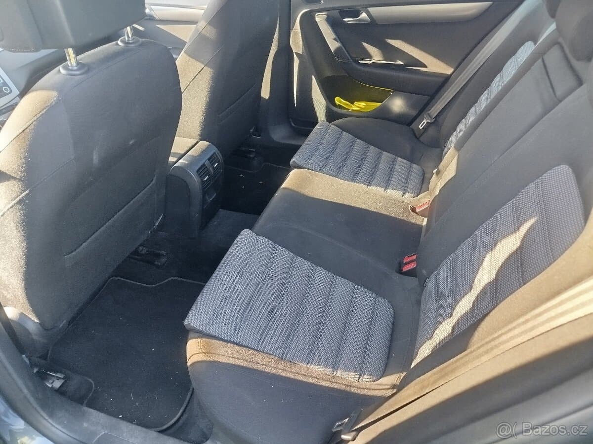2014 Volkswagen PASSAT - 8
