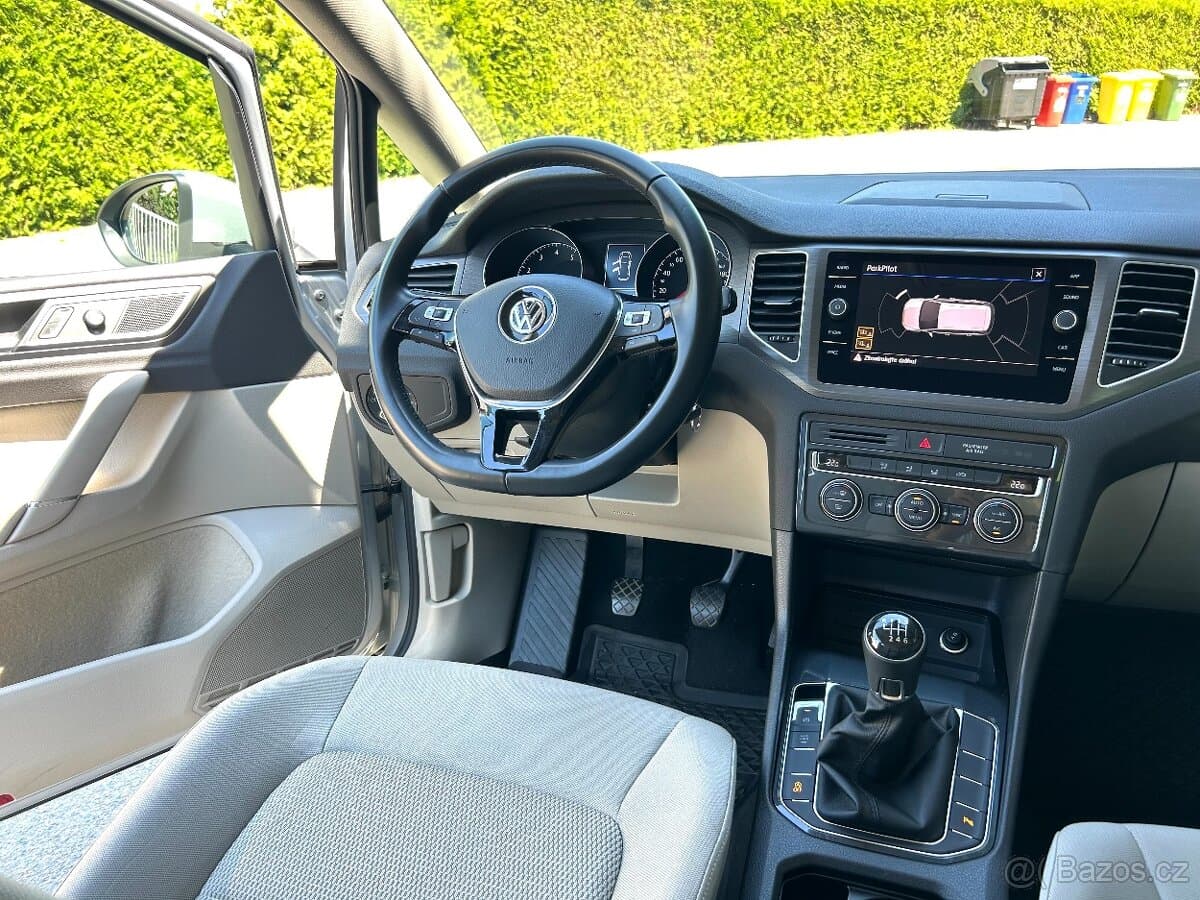 2019 Volkswagen GOLF - 8