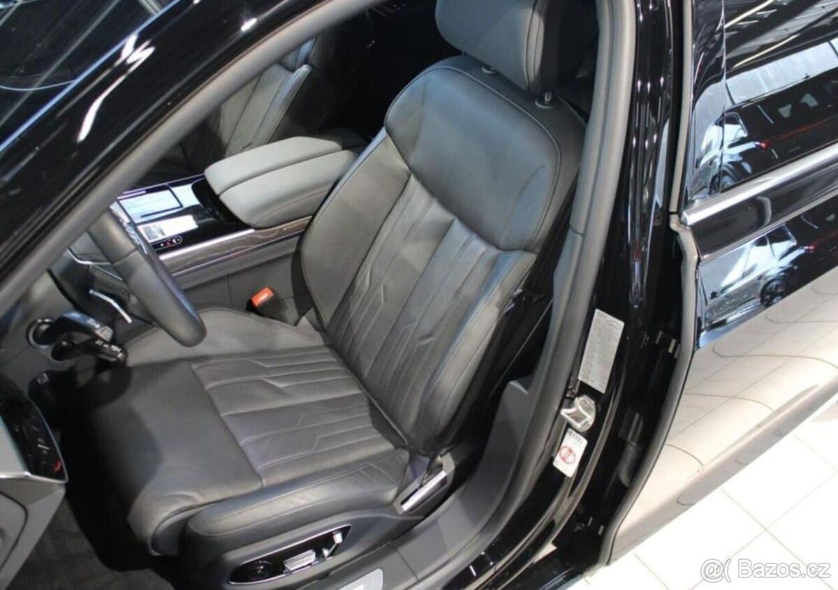 2023 Audi A8 - 8
