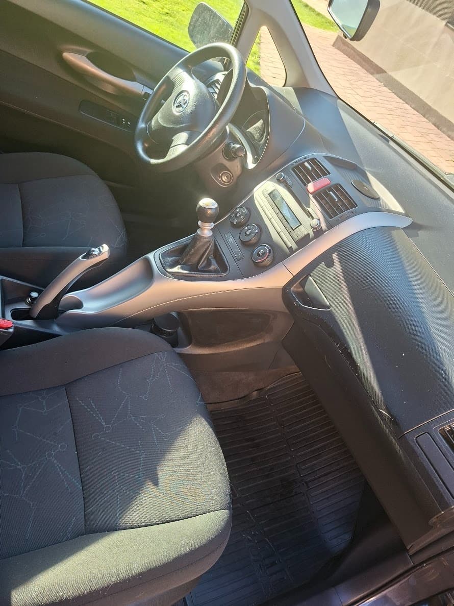 2009 Toyota AURIS - 8