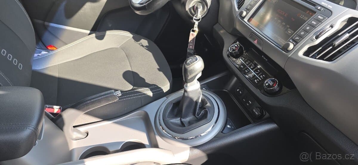 2016 Kia SPORTAGE - 8
