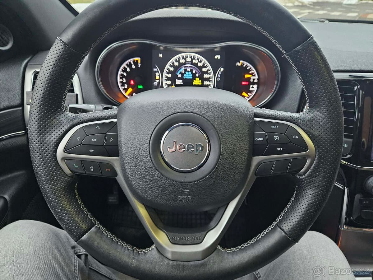 2018 Jeep CHEROKEE - 8