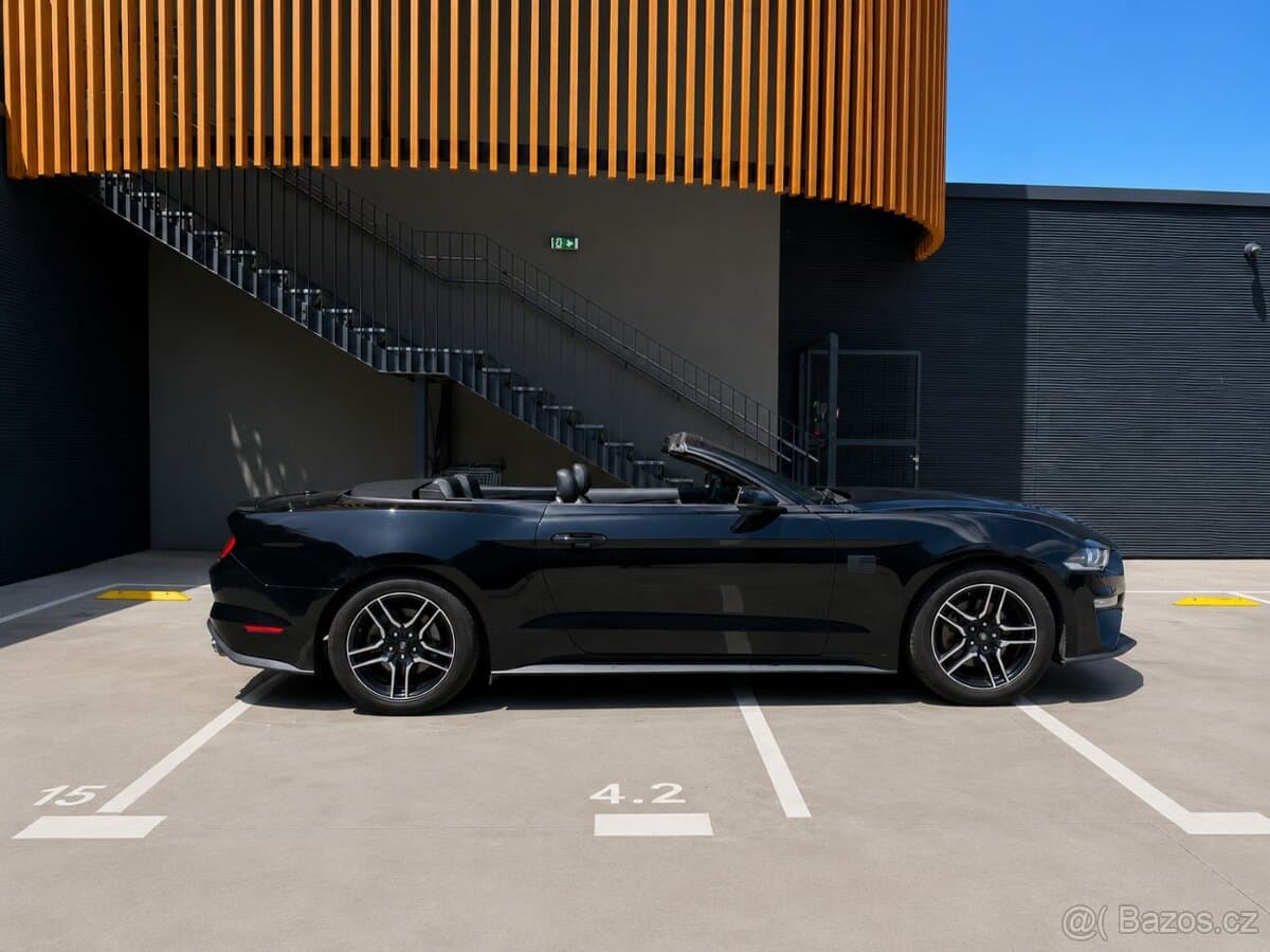 2019 Ford MUSTANG - 8