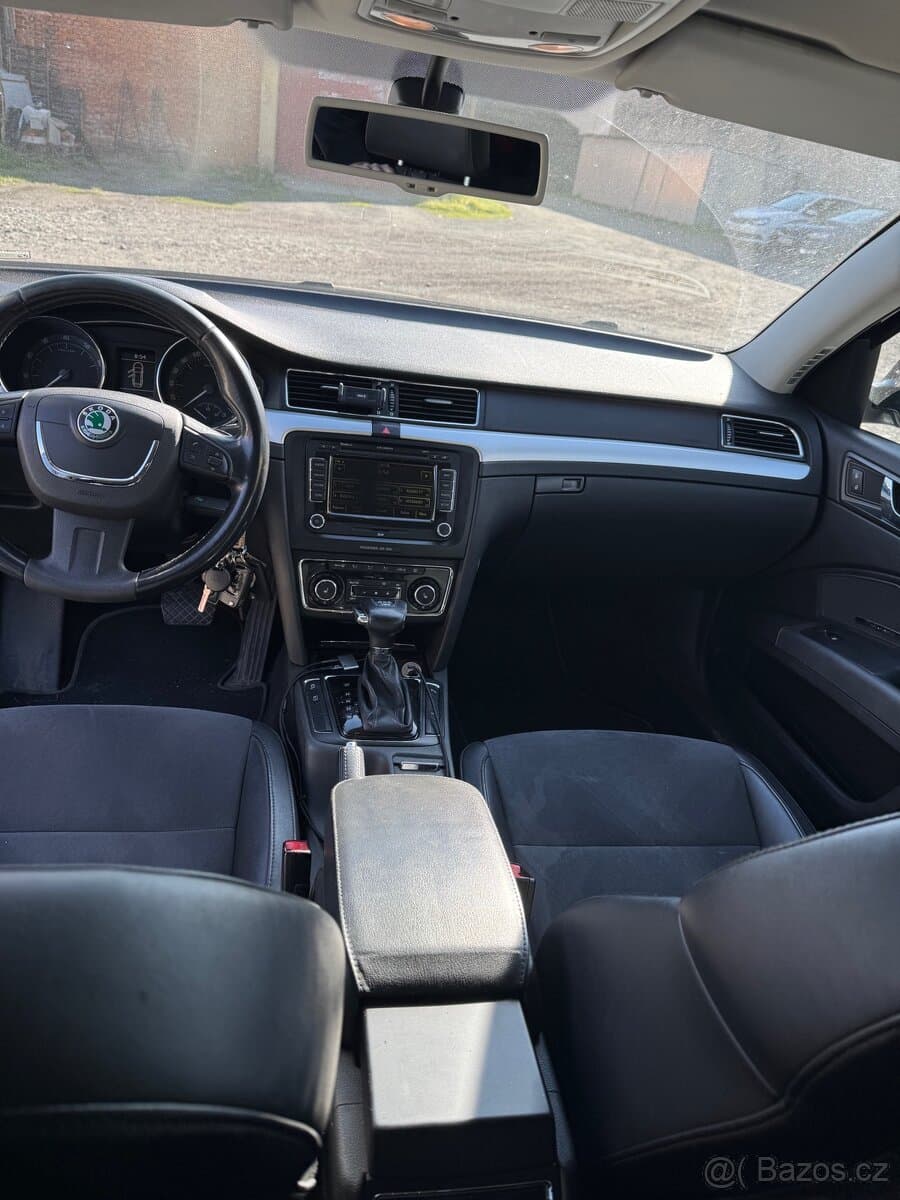 2010 Škoda SUPERB - 8