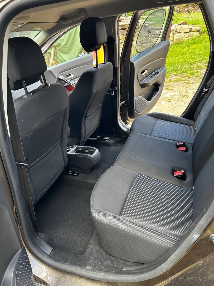 Dacia DUSTER - 8