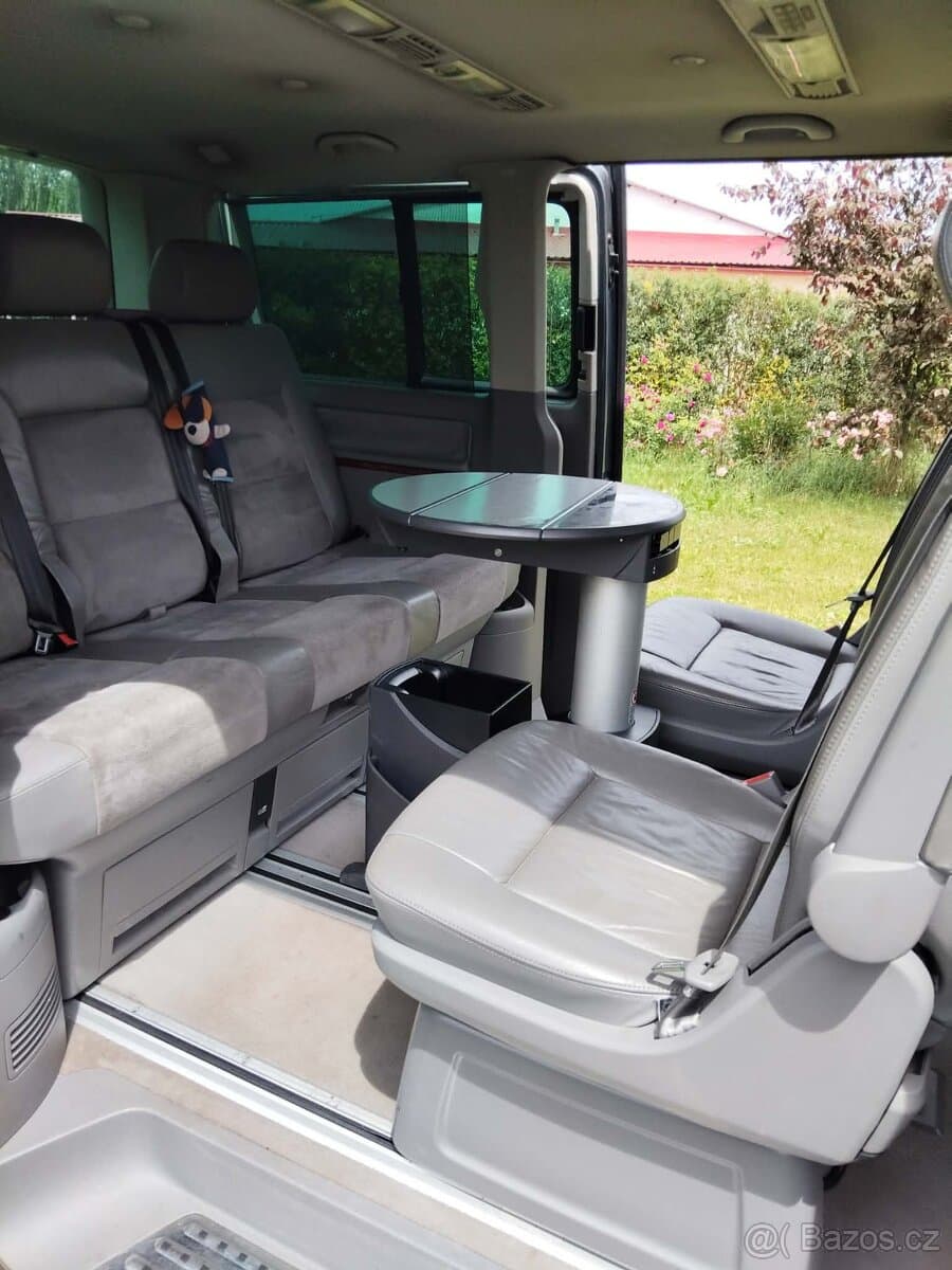 2005 Volkswagen MULTIVAN - 8
