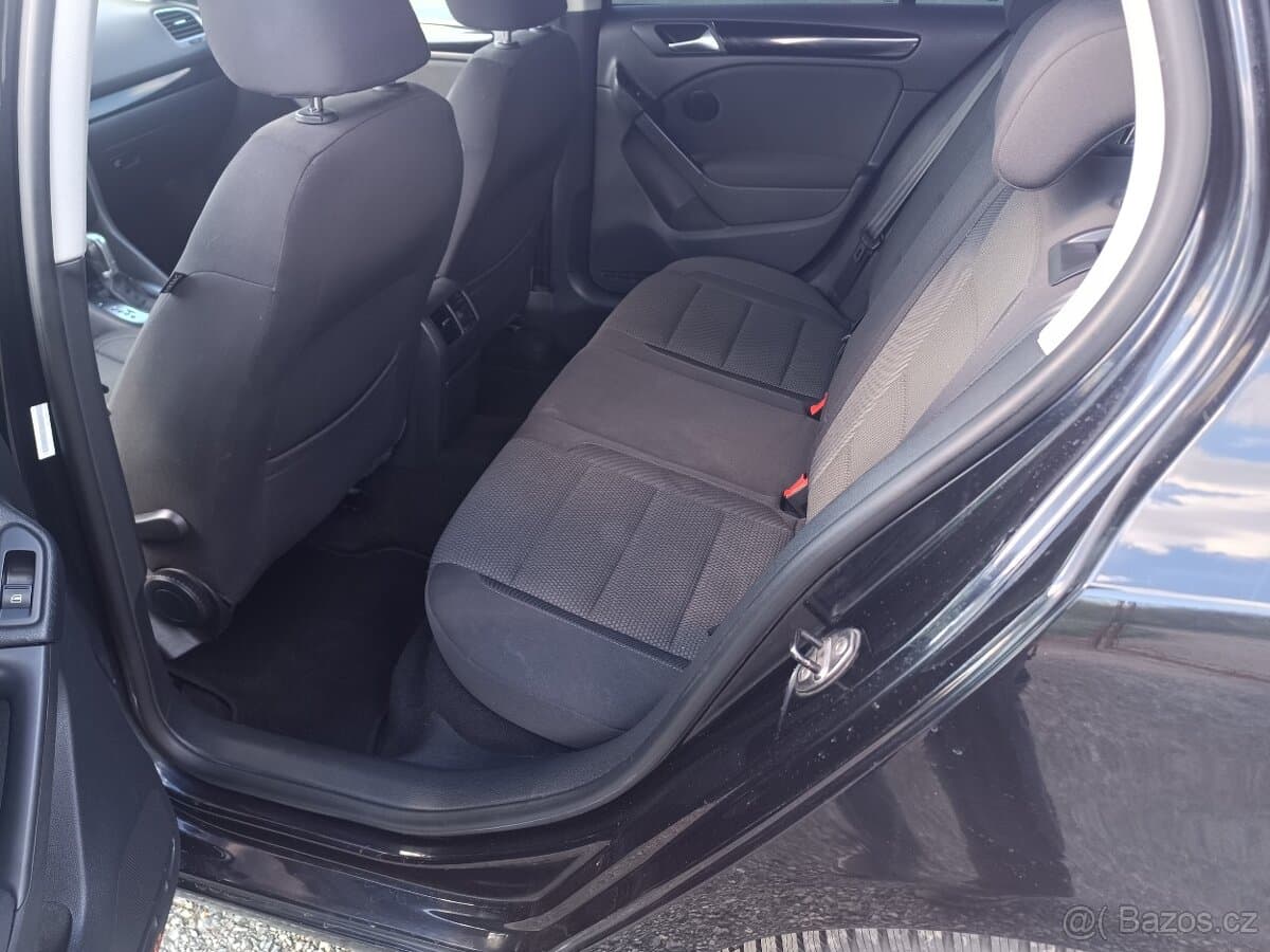 2011 Volkswagen GOLF - 8
