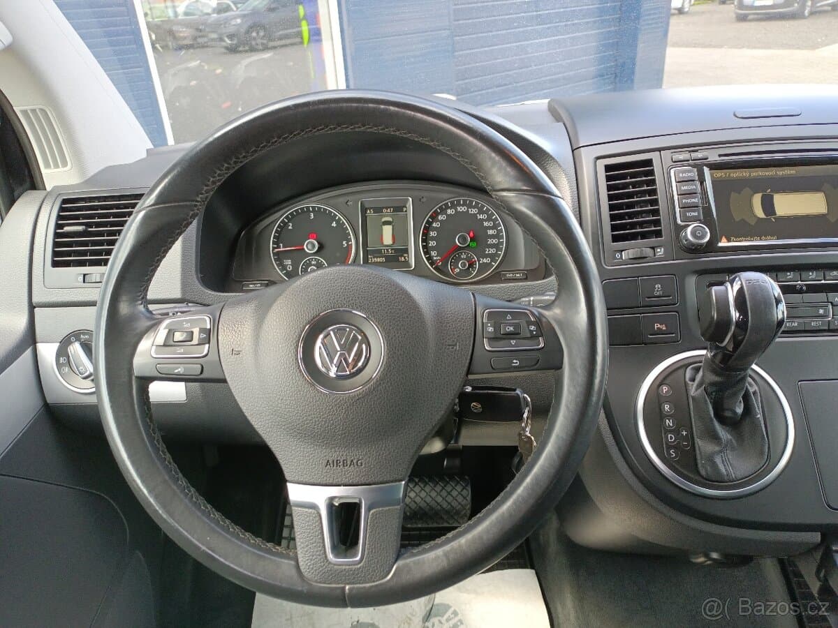 2013 Volkswagen MULTIVAN - 8