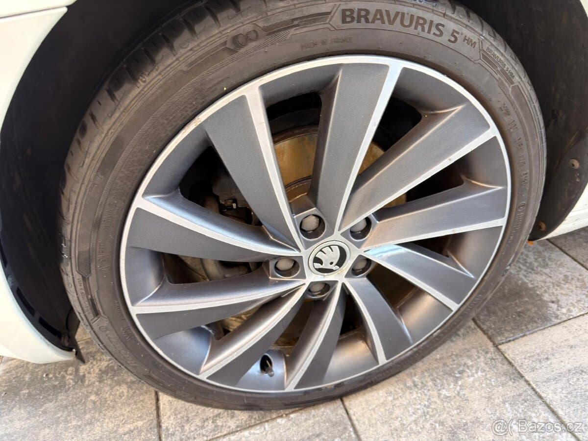 2019 Škoda OCTAVIA - 8
