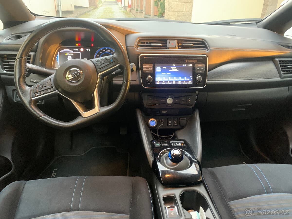 2019 Nissan LEAF - 8